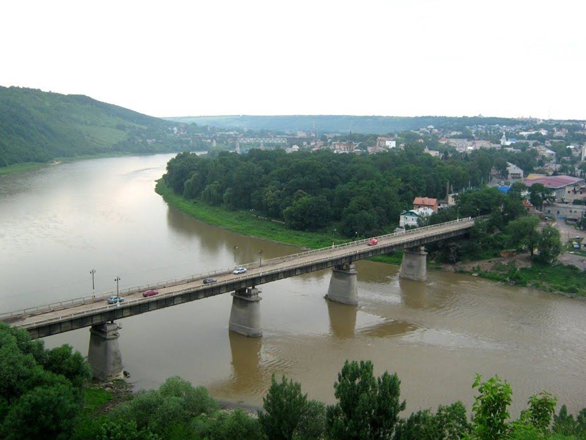 7 грудня перекриють міст через Дністер, який сполучає Тернопільщину і Буковину