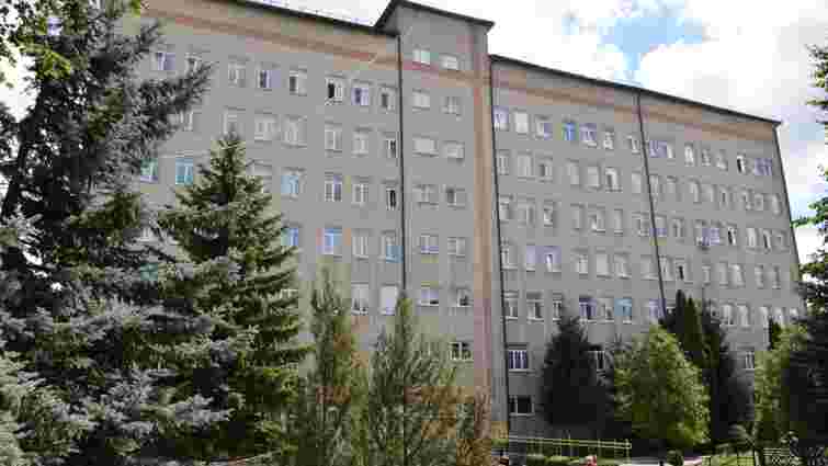 Через лікарську недбалість на Тернопільщині двоє людей померли, сімом видалили очі