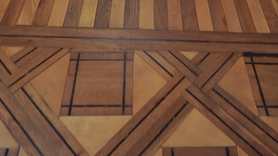 Збережений дерев’яний паркет