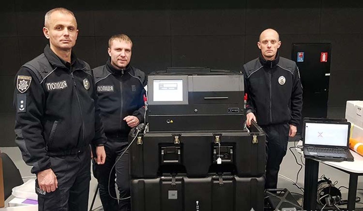 Тернопільським поліцейським передали сучасну лабораторію для визначення ДНК