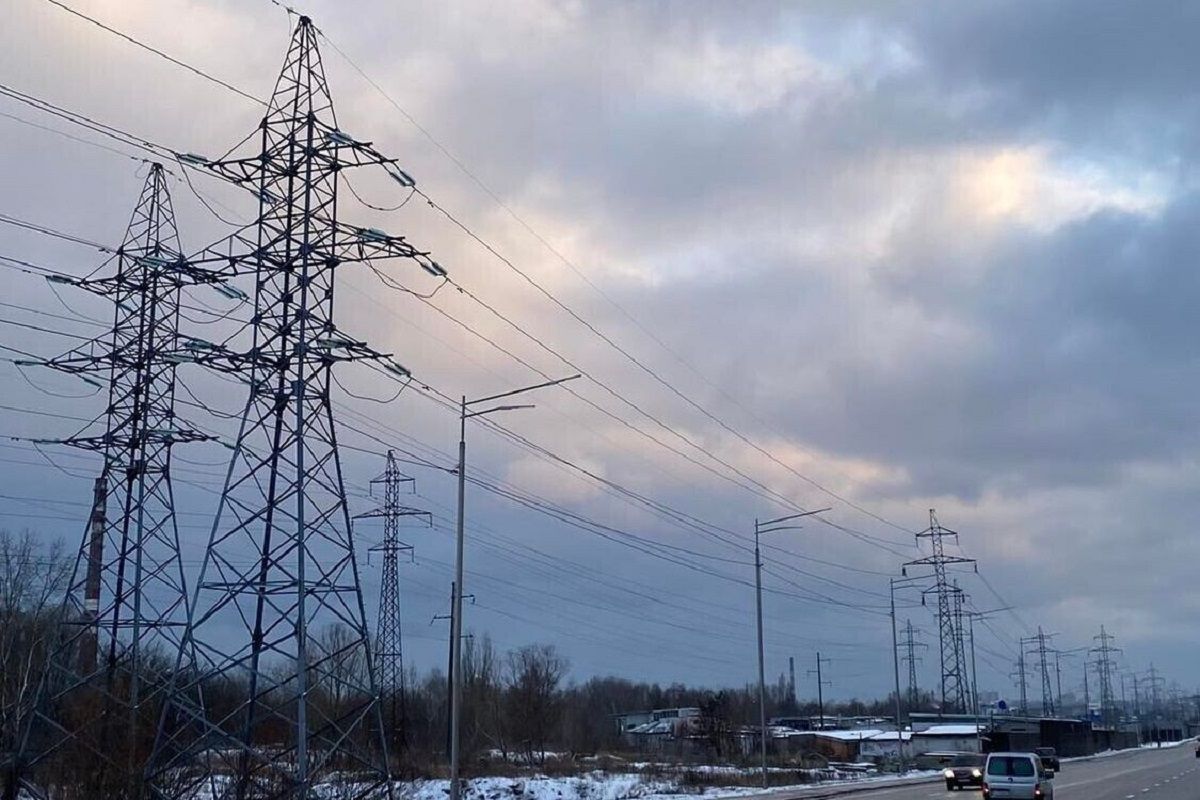 В енергосистемі України третій день поспіль фіксують дефіцит електроенергії