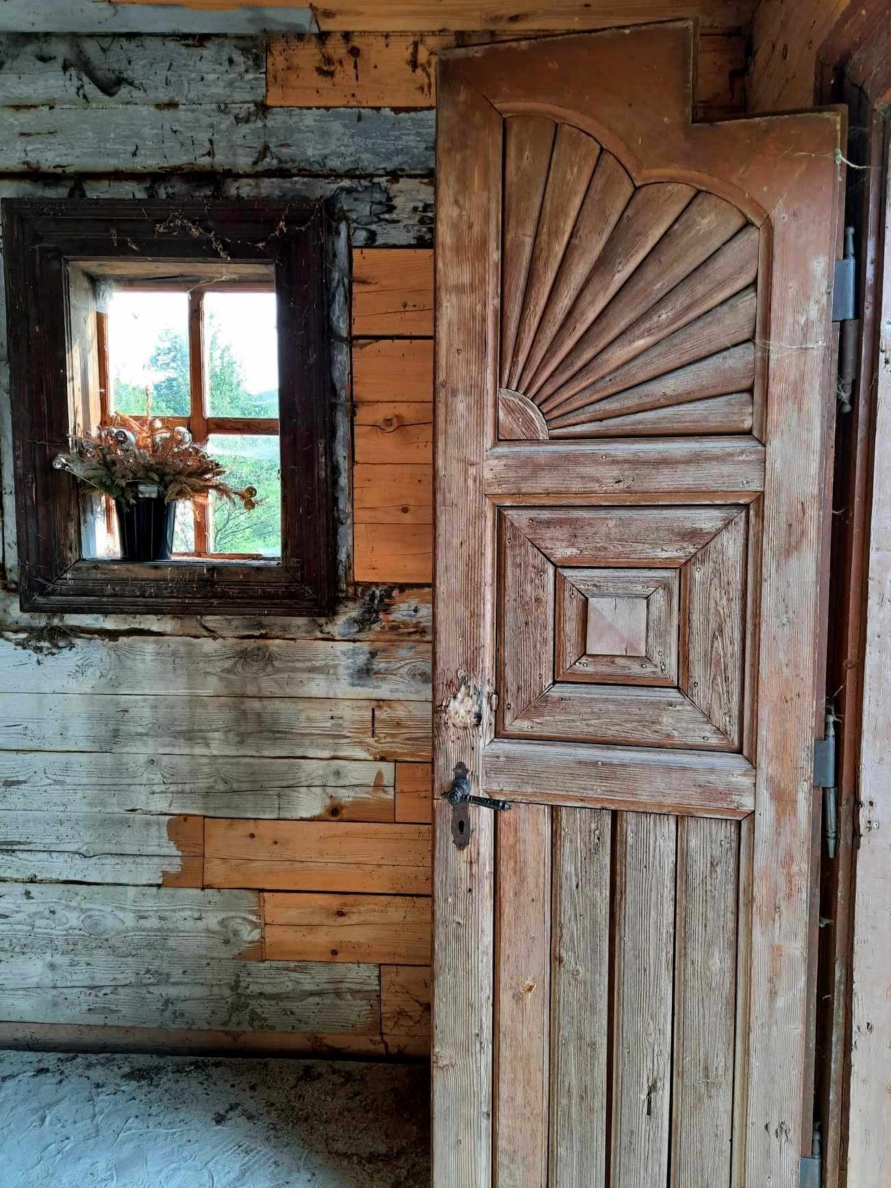 Автентичні двері