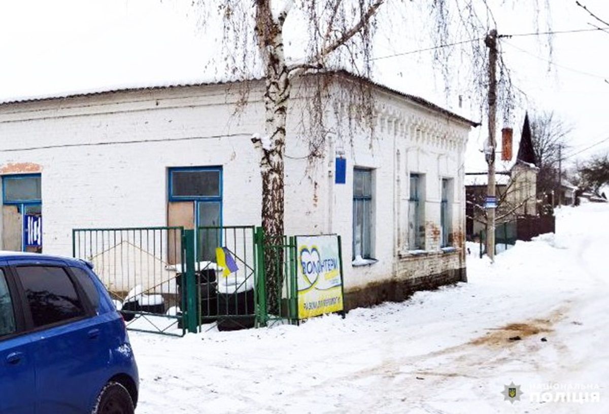 37-річний мешканець Дубна вкрав 7 кг меду з волонтерського центру