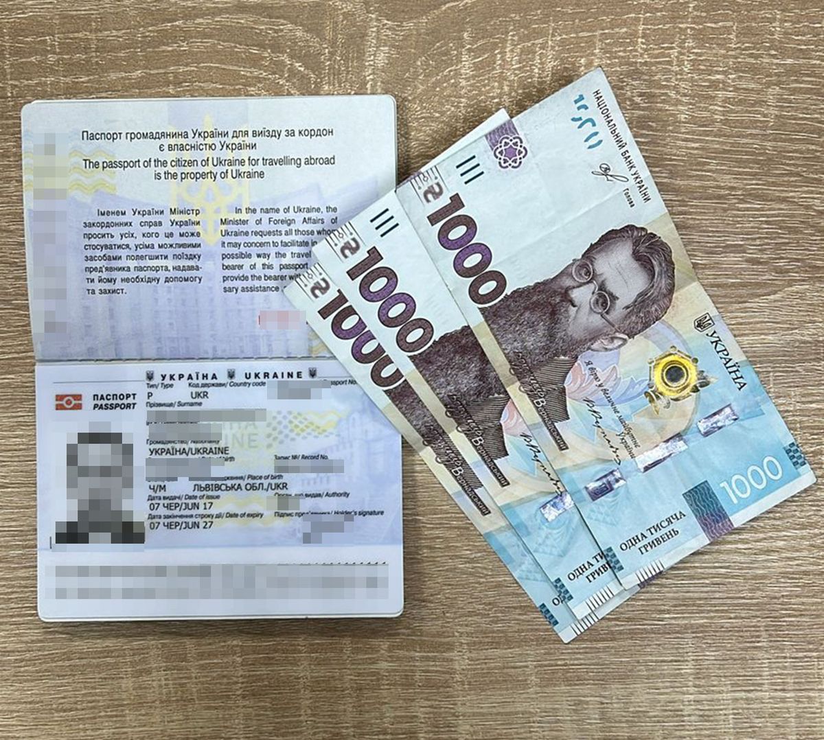 42-річний мешканець Львівщини намагався підкупити прикордонника за 3 тис. грн