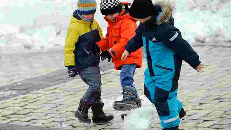 В Чернівцях зимові канікули в учнів розпочнуться з 23 грудня