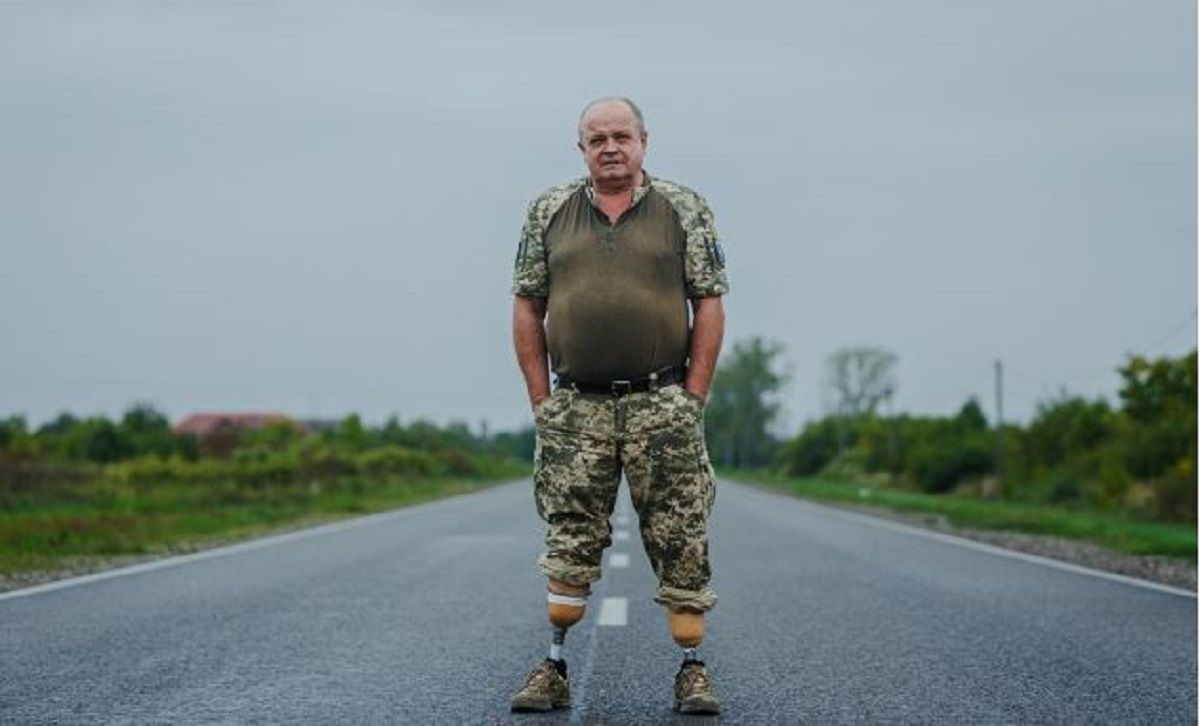 Гранати у сільраді на Закарпатті потрапили під стілець військового з протезами