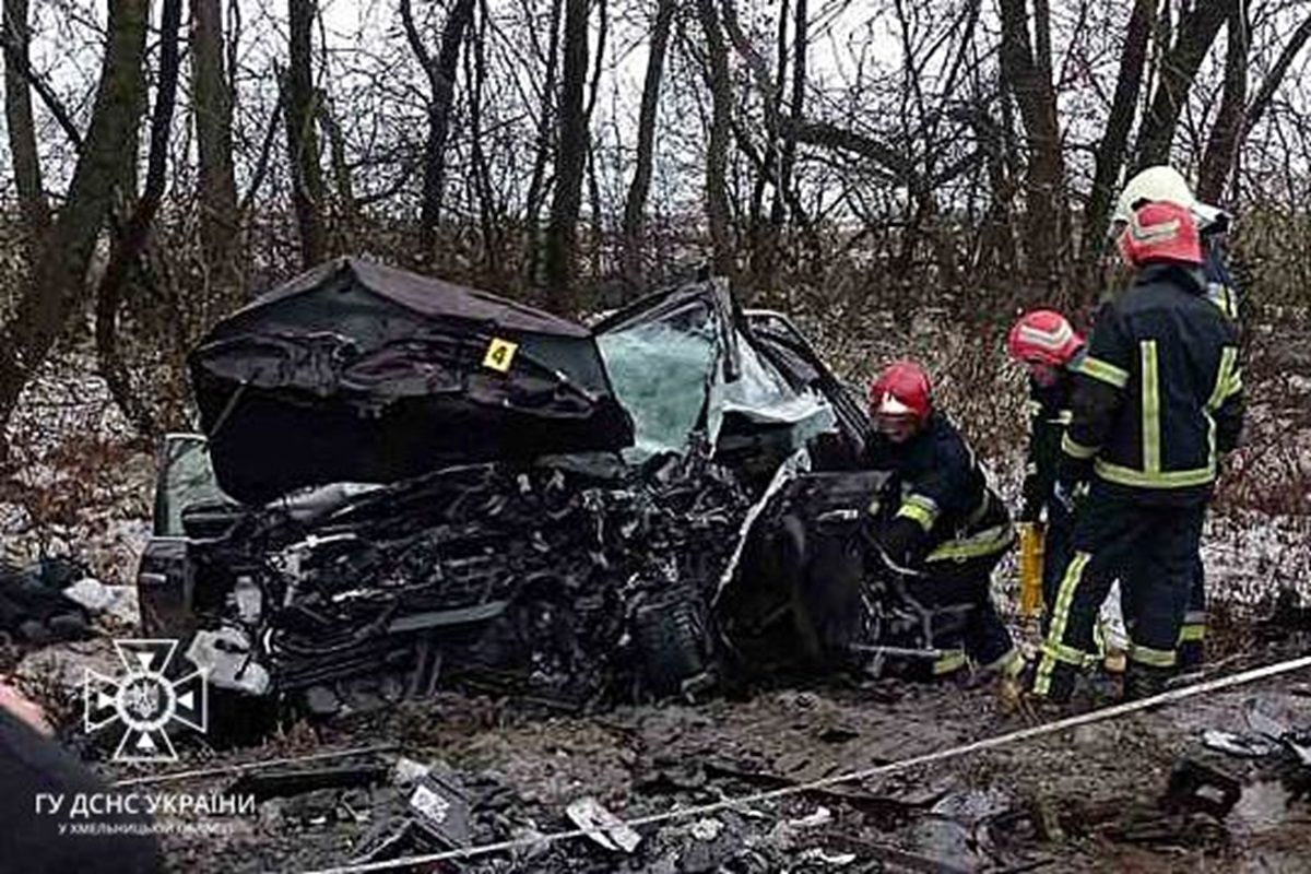 Двоє людей загинули внаслідок ДТП неподалік Хмельницького 
