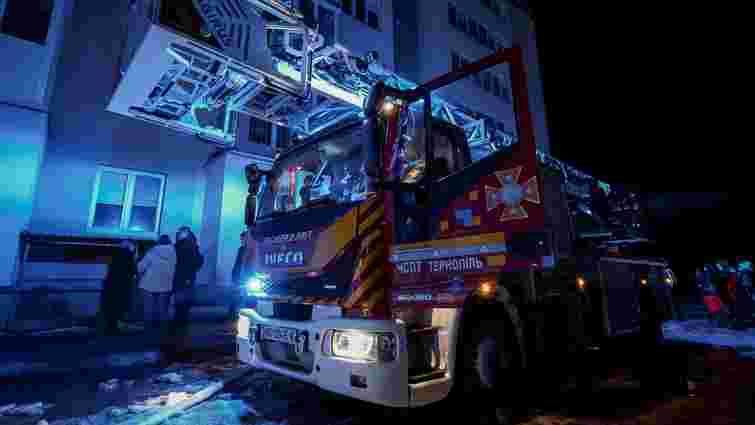 У Тернополі через пожежу в багатоквартирному будинку евакуювали 20 людей