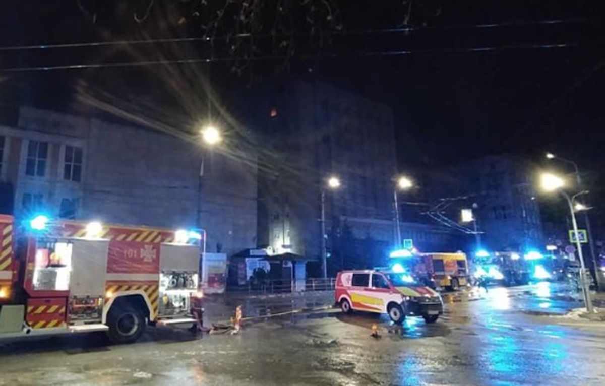 У центрі Тернополя сталася пожежа в «Будинку правосуддя»