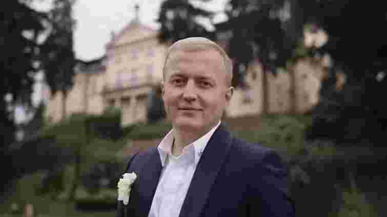 Родина оголошеного у розшук екс-прокурора зі Львова замовила рекламу в медіа про допомогу армії Родина оголошеного у розшук екс-прокурора зі Львова замовила рекламу в медіа про допомогу армії