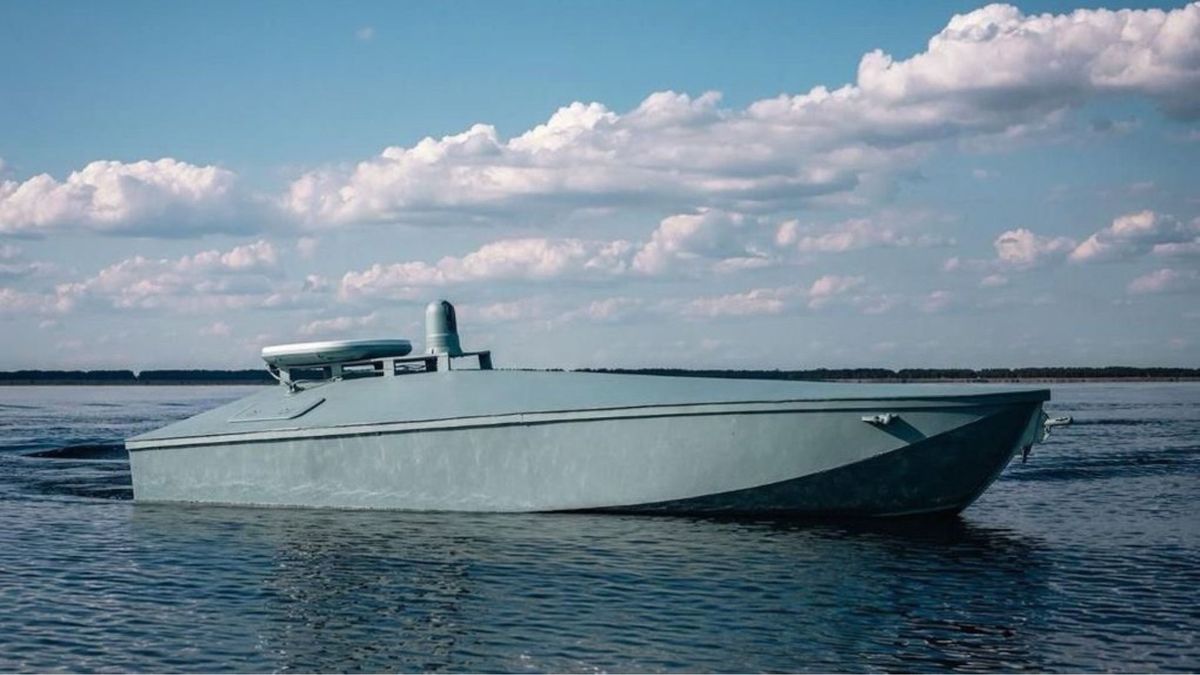 СБУ показала новий надводний дрон «Мамай»