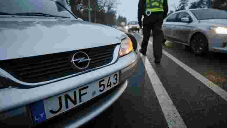 Латвія уточнила кількість авто, конфіскованих у п'яних водіїв для України