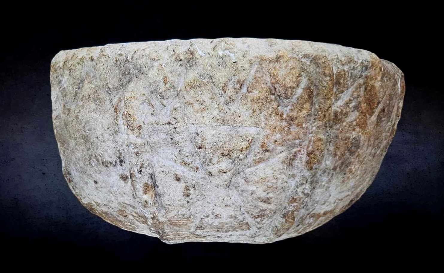 Кам’яна хрестильниця з церкви