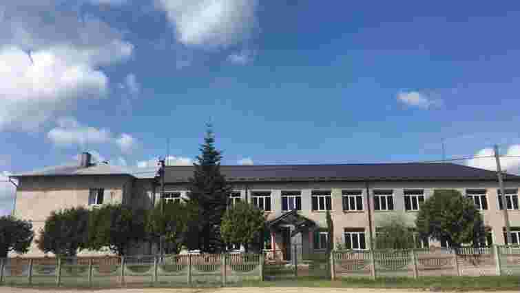 У селі неподалік Городка за 17,5 млн грн відремонтують школу та збудують спортзал