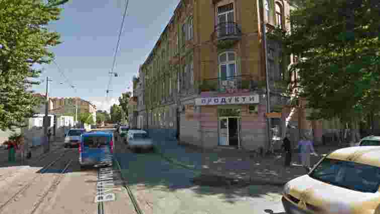 У Львові водій відсудив 120 тис. грн через падіння на авто кабельної мережі трамвая