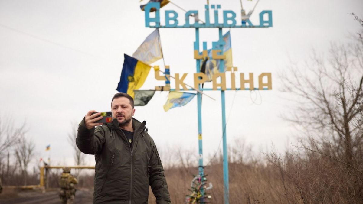 Володимир Зеленський відвідав позиції військових в Авдіївці