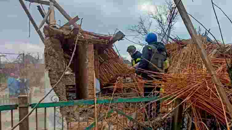На Херсонщині артснаряд зруйнував житловий будинок, загинула жінка