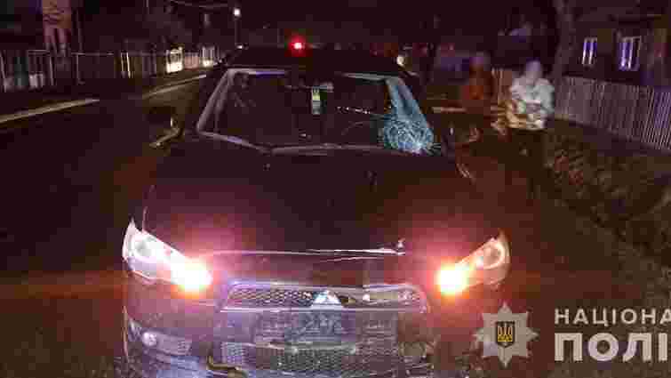 На Закарпатті 26-річний водій Mitsubishi на смерть збив односельця, який перебігав дорогу