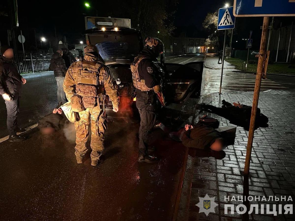В Ужгороді після крадіжки посилок з «Нової пошти» затримали рецидивістів з Дніпропетровщини