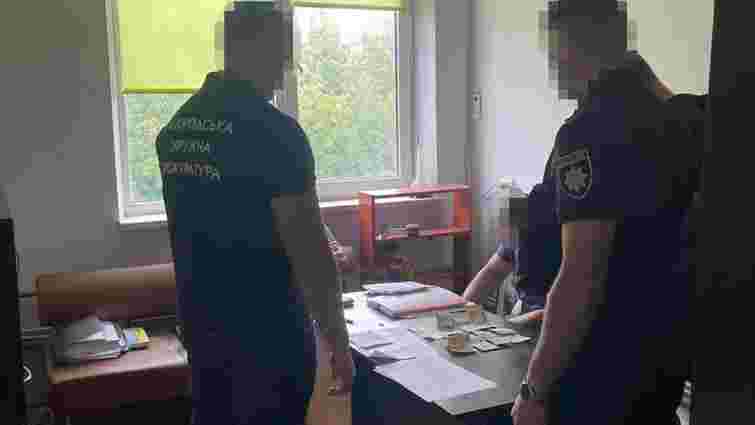 В Ужгороді судять лікаря пологового будинку через хабар за аборт без належних підстав