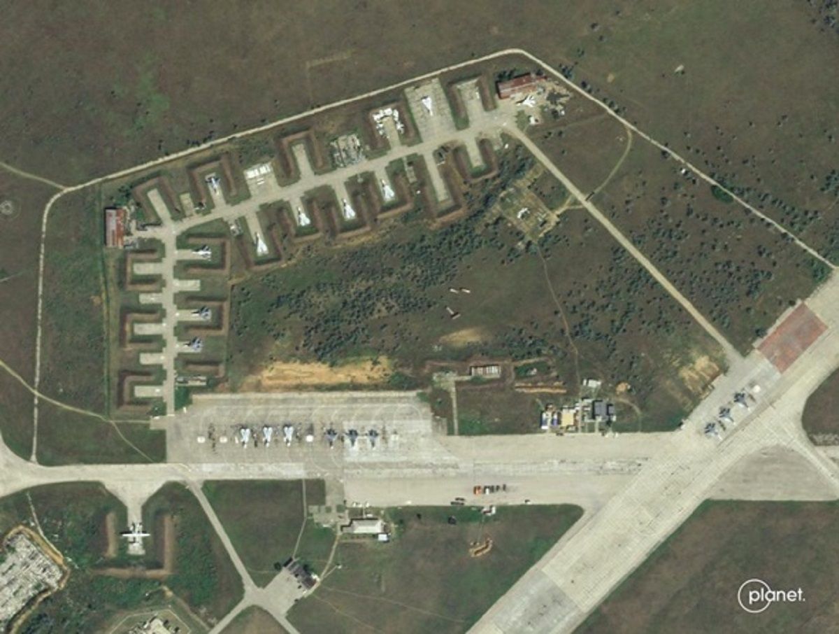 Повітряні сили підтвердили успішні удари по аеродрому Саки в Криму