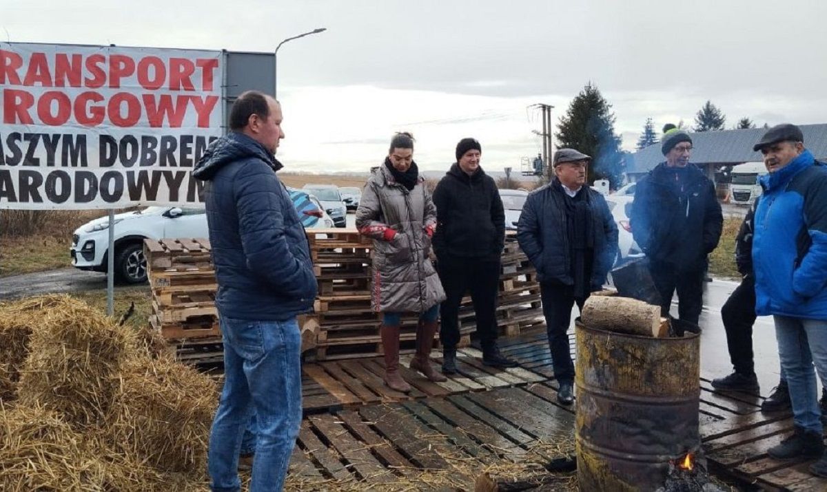 Польські фермери розблокували рух у пункті пропуску «Медика – Шегині»