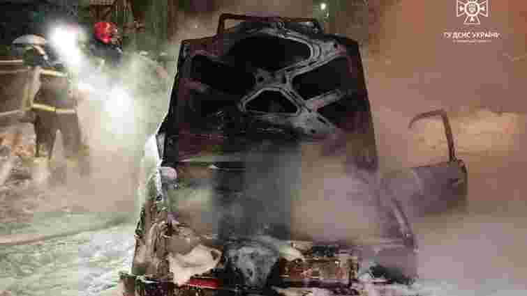 У Жовкві згорів автомобіль Audi, який загорівся під час руху