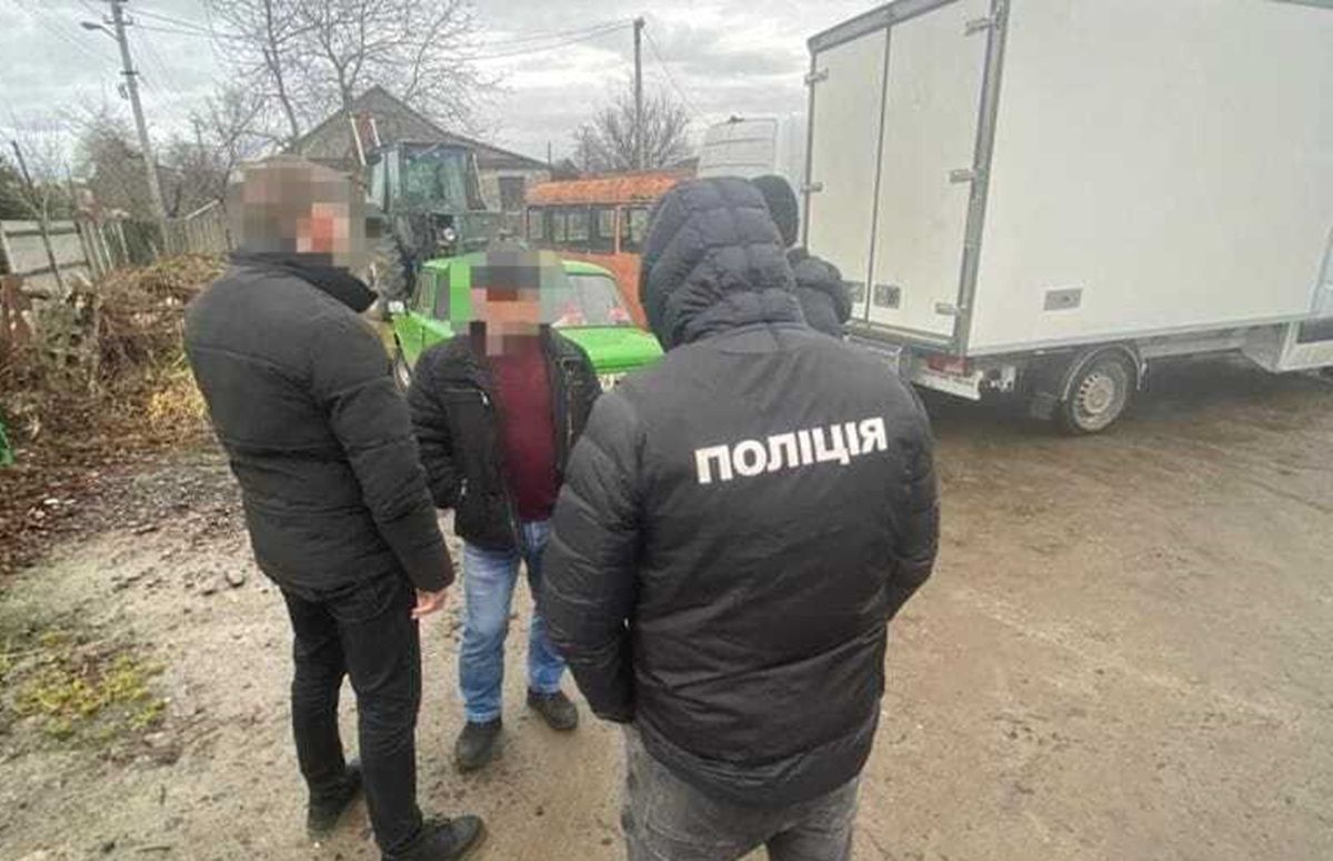 Посадовця громади на Рівненщині затримали на хабарі в $4 тис.