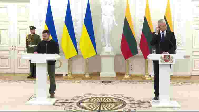 Литва оголосила про надання довгострокового пакета військової допомоги для України
