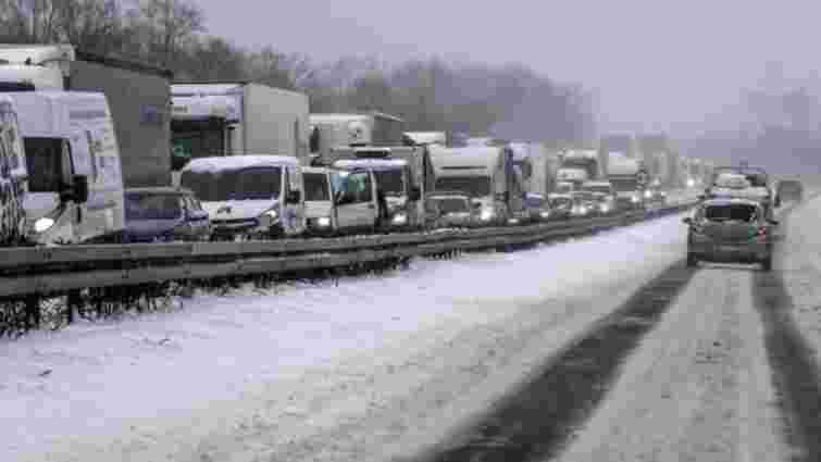 Румунські фермери заблокували рух вантажівок через пункт пропуску «Сірет – Порубне»