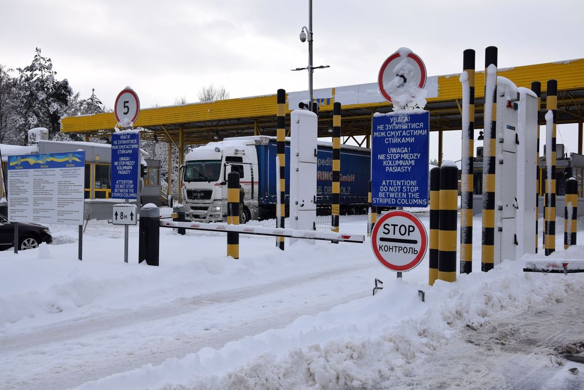 Польські страйкарі припинили блокаду всіх пунктів пропуску на кордоні з Україною