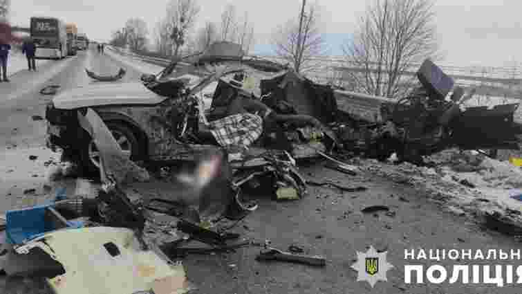 У важкій ДТП біля Золочева загинула 25-річна водійка BMW