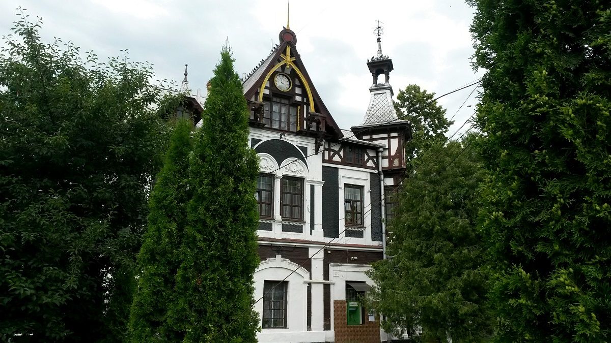 Антоніни: містечко вілл і палацу, якого немає