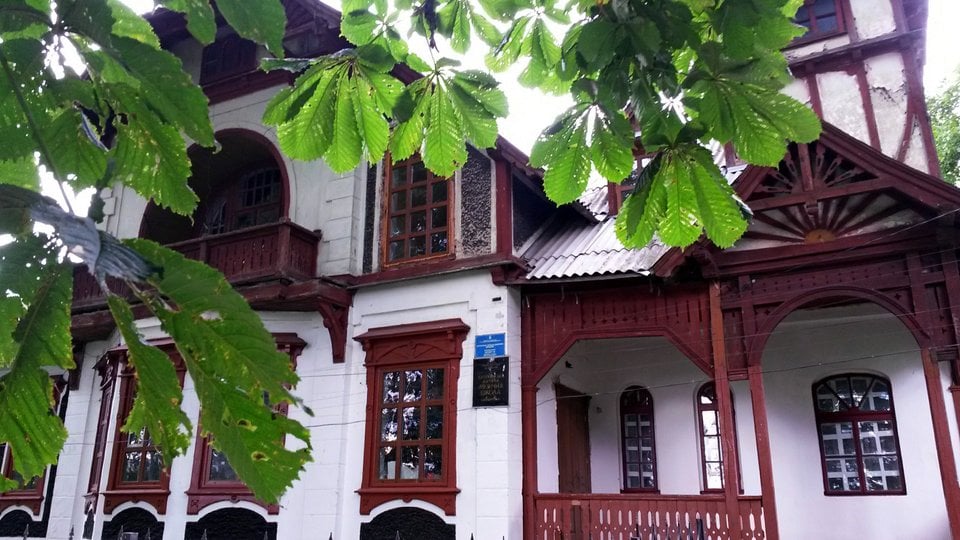 У модерновій віллі зараз працює музична школа (фото ZAXID.NET)