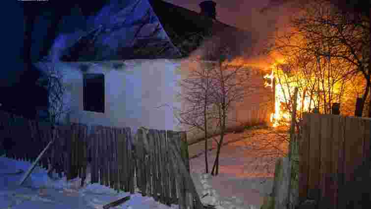 На Львівщині через несправну піч згорів житловий будинок, загинула жінка