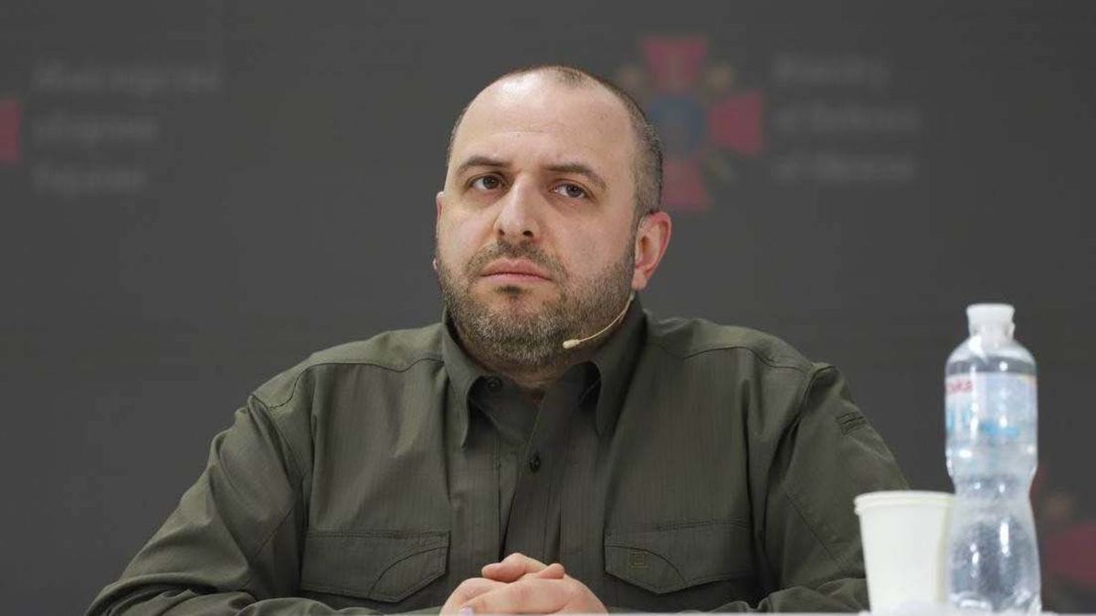 Рустем Умєров скасував візит до Франції з міркувань безпеки 