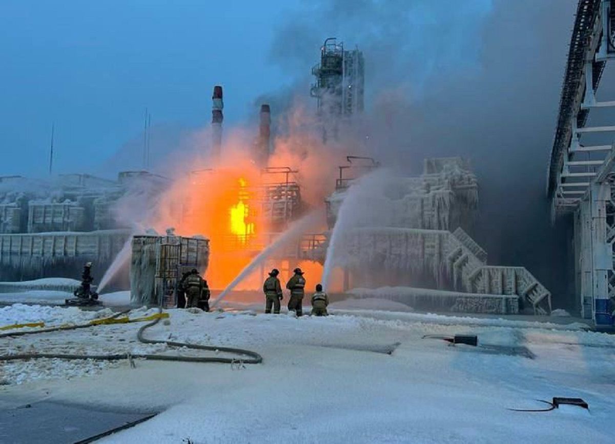 Невідомі дрони атакували термінал морського порту в Ленінградській області РФ