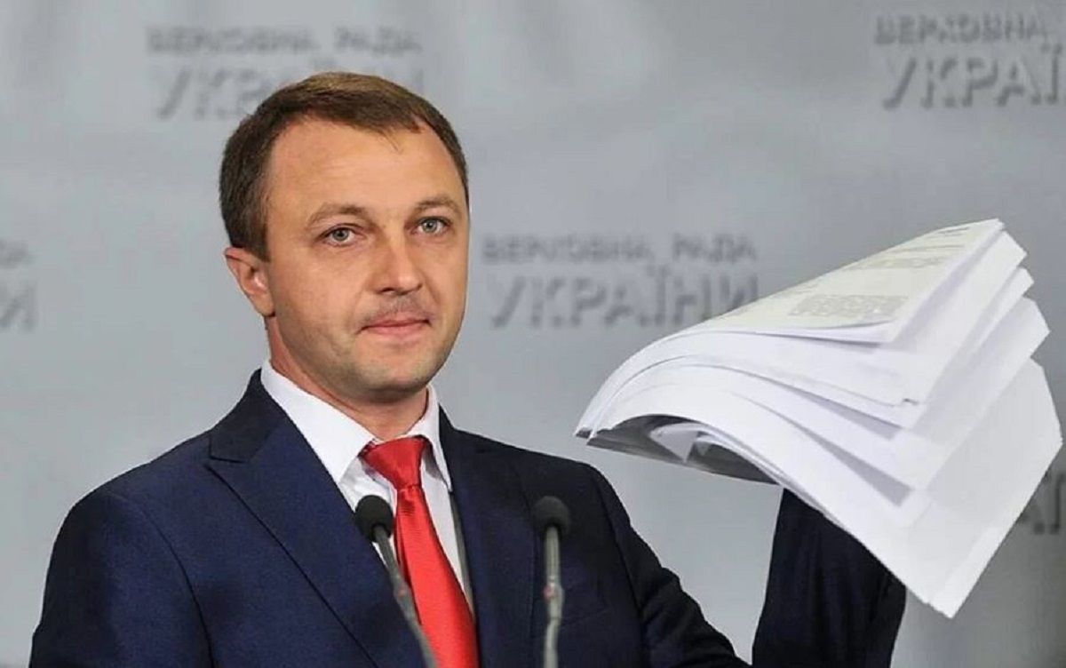Мовний омбудсмен розкритикував ДБР за російську мову під час затримання Романа Гринкевича