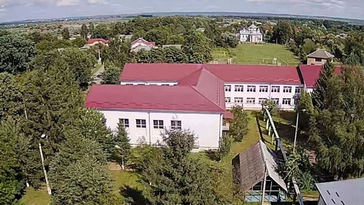 На Прикарпатті колектив ліцею виступив проти турніру на честь виведення військ з Афганістану