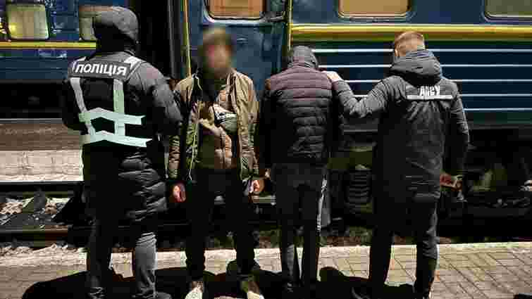 На Львівщині затримали 21-річного волинянина за переправлення ухилянтів за кордон