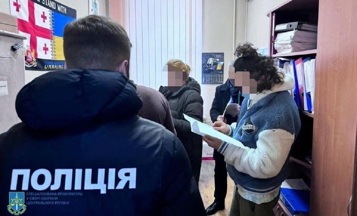 Київський підприємець отримав підозру за постачання ЗСУ неякісного одягу на 25 млн грн