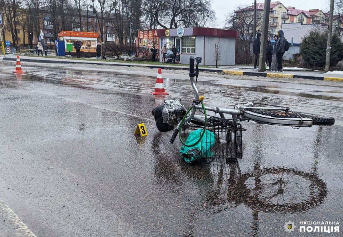 На Рівненщині водій у стані сильного сп'яніння на смерть збив велосипедистку