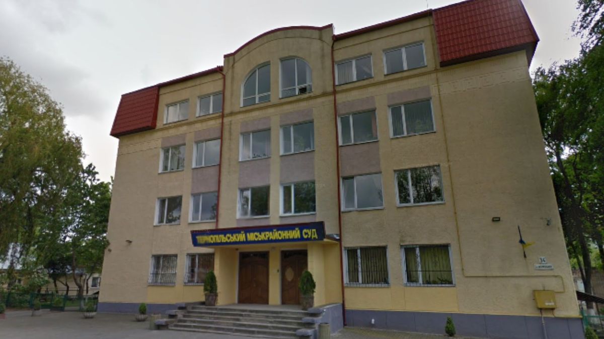У Тернополі оштрафували чоловіка, який за 10 тис. доларів обіцяв знайомому уникнути служби