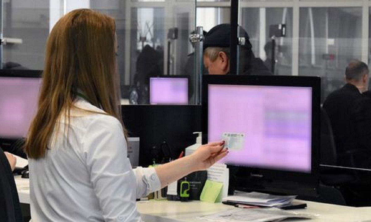 29-річна мешканка Львівщини прийшла в сервісний центр МВС міняти куплені права