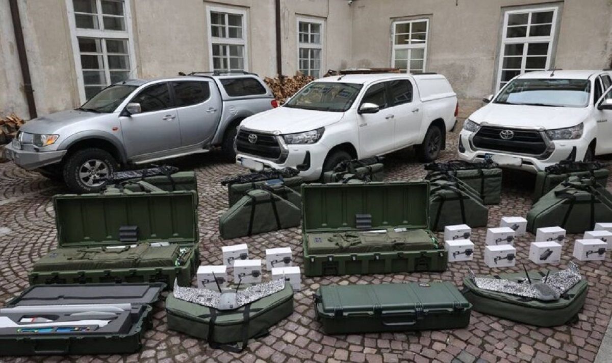 Львівська міськрада закупила військовим безпілотники та авто на понад 10 млн грн