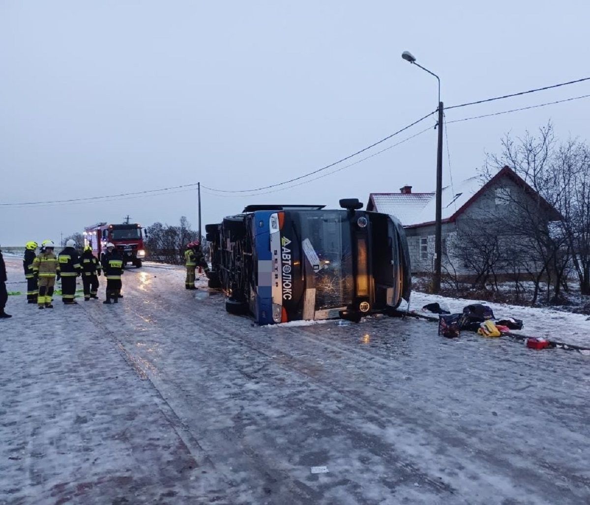 Український автобус із 59 пасажирами потрапив у ДТП в Польщі