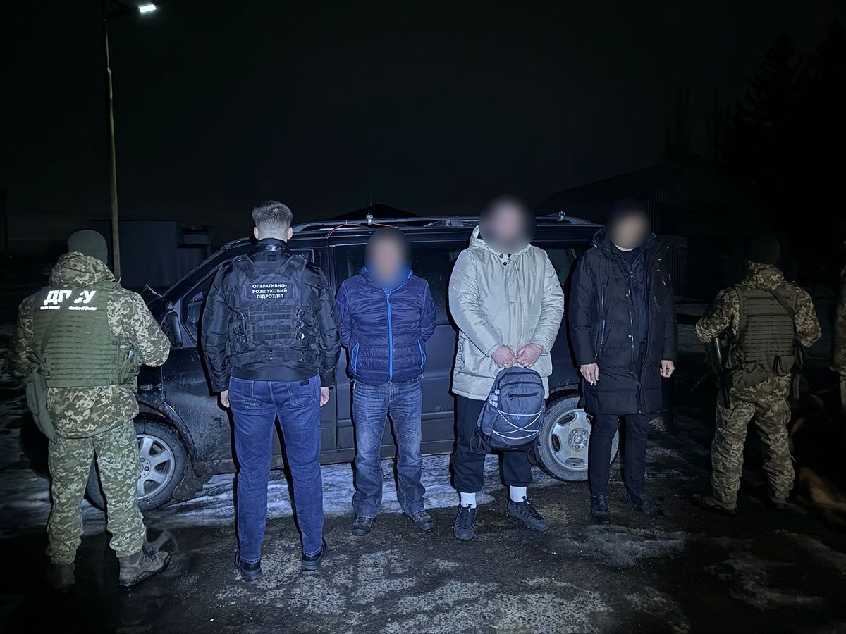 На Буковині прикордонники затримали таксиста, який вивозив ухилянтів до Румунії