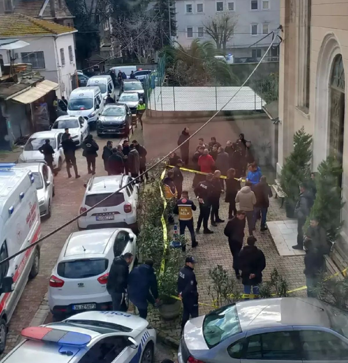 У італійській церкві у Туреччині невідомі влаштували стрілянину, одна людина загинула