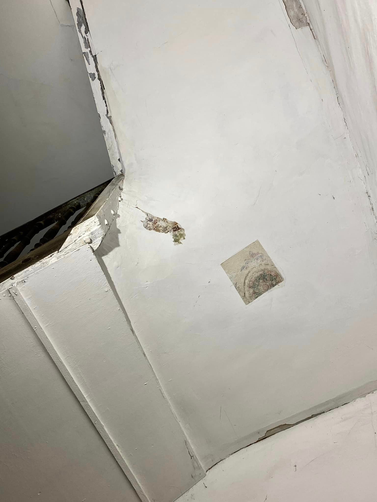 Сходова клітка також була оздоблена