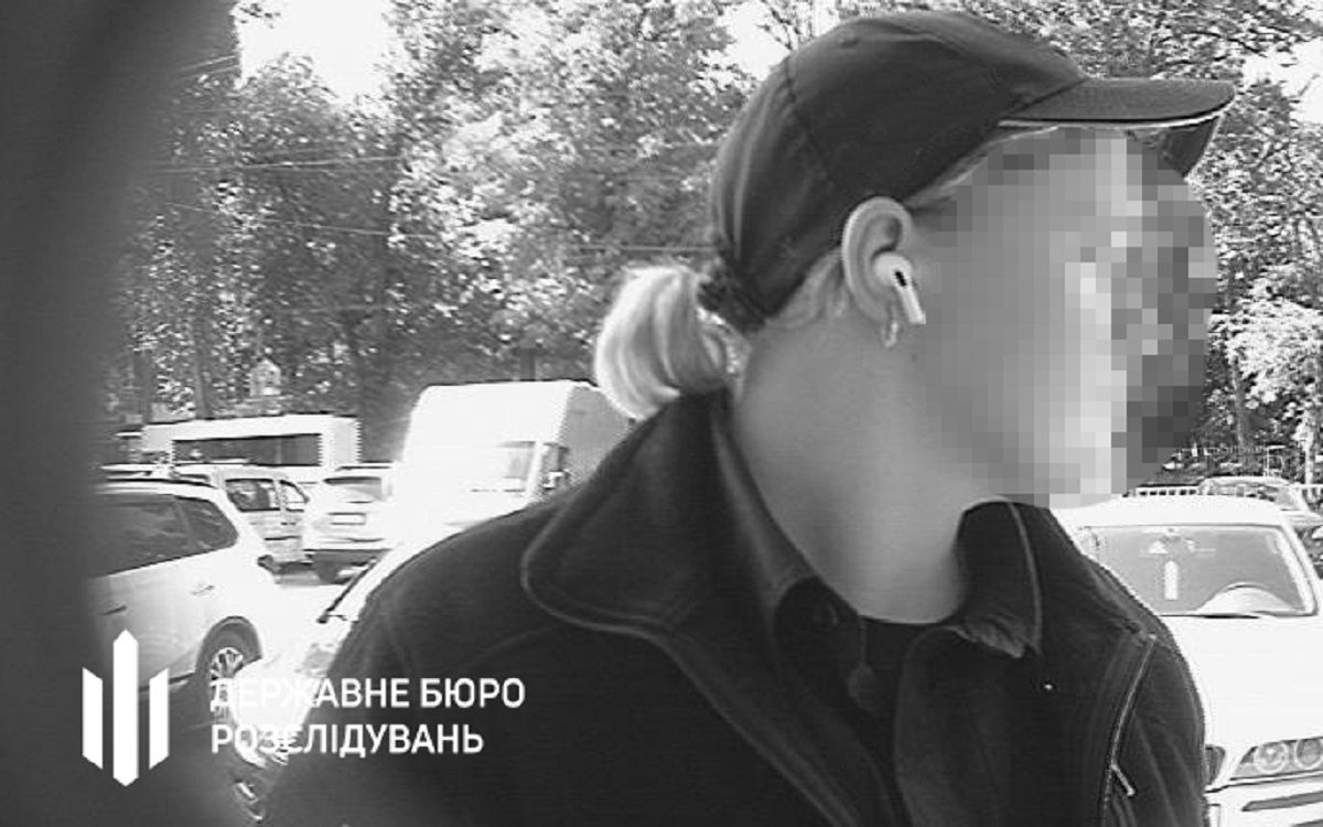Курсантка з Дніпра видурила 800 тис. грн у дівчини із сайту знайомств